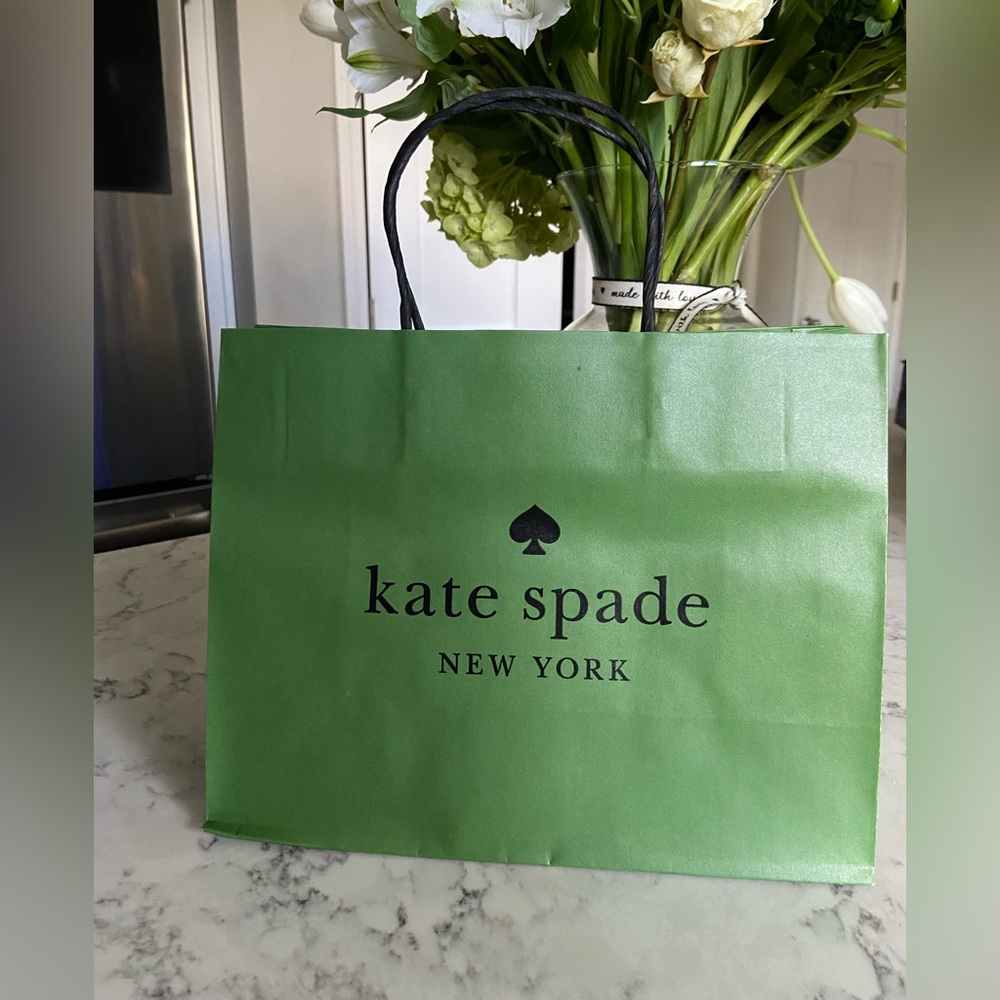 New! Kate spade gift bag in iconic green color. MEDIUM bag with handles - Picture 3 of 6